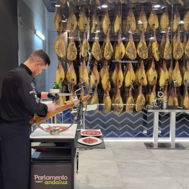 dui heo muoi iberico 2 768x768